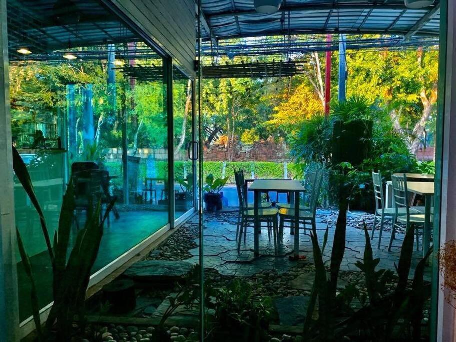 Une Jai Place เรือนอุ่นใจ Phimai Exterior foto